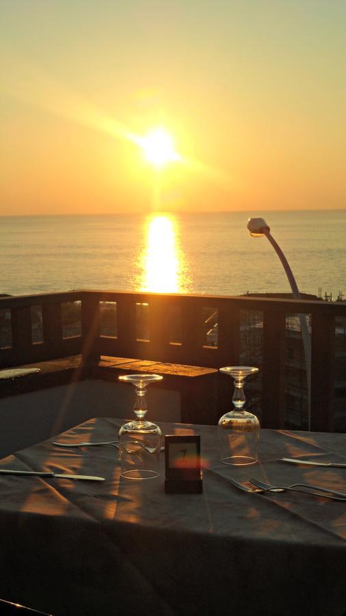 San Carlo - Terrazzo Sul Mare Con Ristorante E Pizzeria Acomodação com café da manhã Zambrone Exterior foto